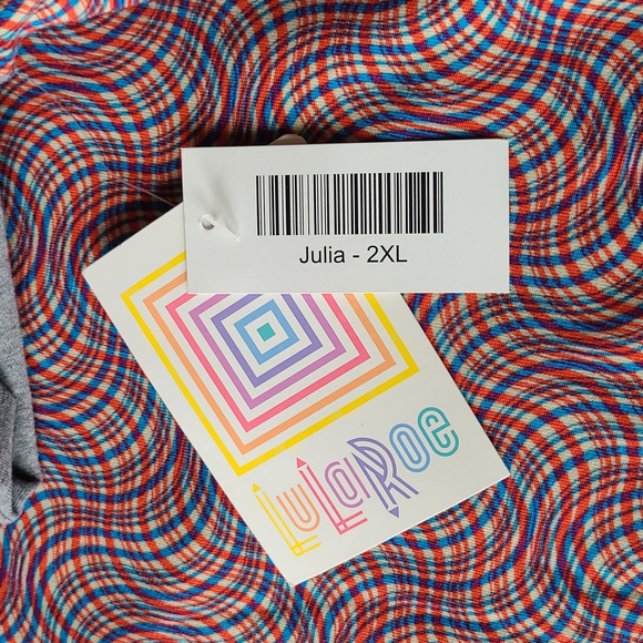 Lularoe Julia Gray and Red Swirl Knit Tshirt Dress NEW with Tags Size 2XL - Picture 3 of 3